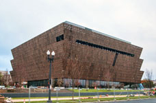 Музей афроамериканской истории и культуры. Фото: newshour-tc.pbs.org