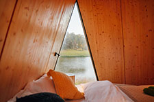 The Sprite Cabin. Треугольные окна. Изображение © Arch-Exist