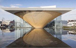 Инверсия в архитектуре - в Японии открылся Центр всемирного наследия Fuji, спроектированный Shigeru Ban Architects 