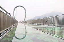 Huangtengxia Tianmen Suspended Glass Corridor. : sohu.com
