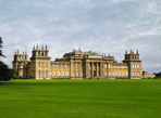 Бленхеймский дворец. Вудсток, графство Оксфордшир, Великобритания (1705-1722 гг.). В соавторстве с Николасом Хоксмуром.. Джон Ванбру.