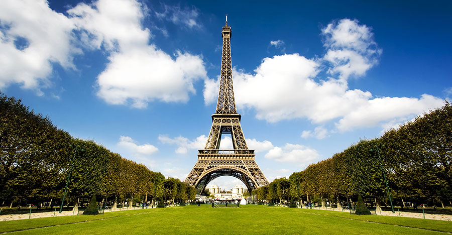 Эйфелева башня - "гадкий утенок" французской архитектуры