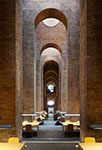Universitat Pompeu Fabra Library. Фото © Simon Garcia