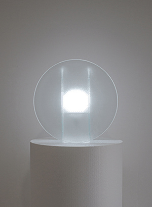 Дизайнер Дин Нортон создал лампу Daylight, которая помогает бороться со стрессом