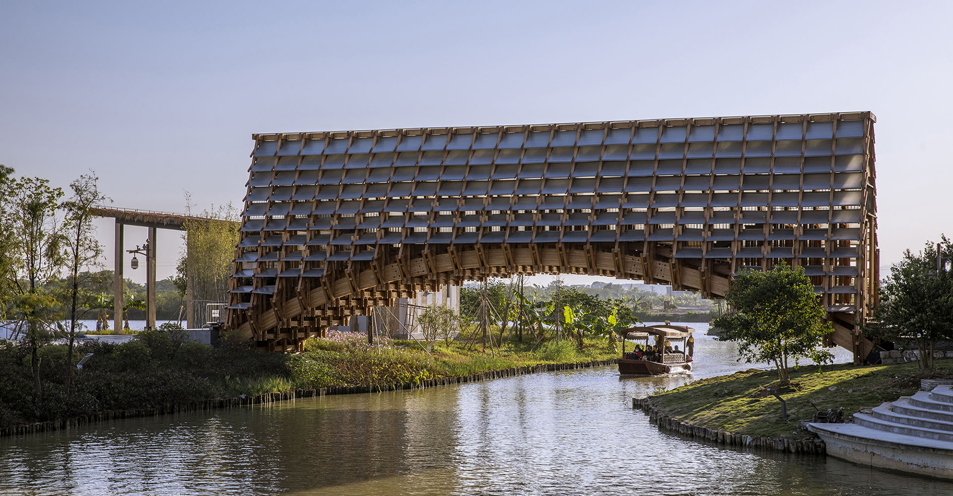 Деревянный мост от LUO studio - как в Китае с помощью архитектуры возрождают деревни на воде