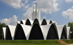 Церковь St. Louis Priory Chapel. Фото: RoadsideArchitecture.com