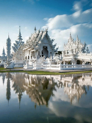 Белый Храм - одна из самых известных архитектурных достопримечательностей Таиланда /// ОСОБАЯ АРХИТЕКТУРА