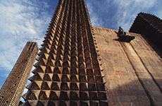 Базилика Аранцазу в Оньяте. Фото: medias.photodeck.com